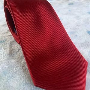 Tommy Hilfiger Men’s Solid Red Tie